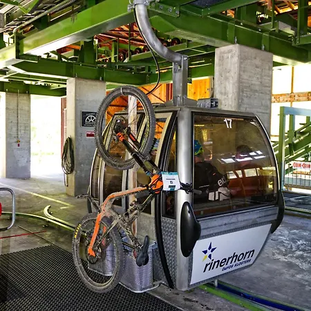 山林小屋 Rinerlodge By Mountain *